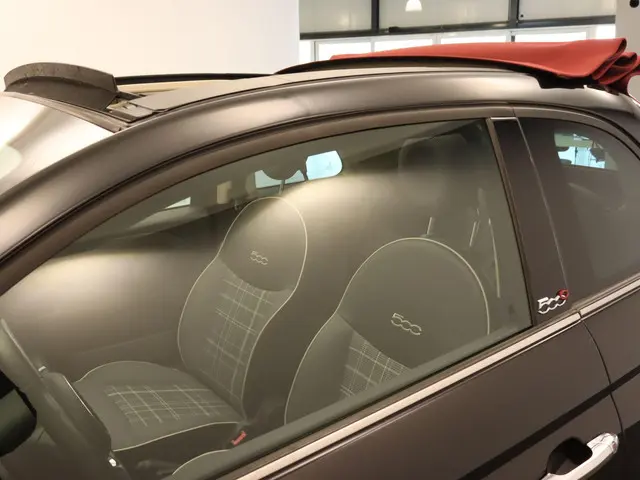 Fiat 500C 1.2 Lounge 2017 Benzine 17