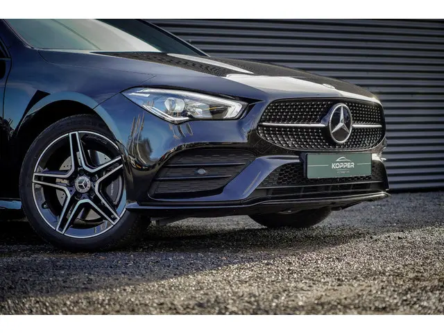 Mercedes-Benz CLA 250 e AMG Line 2023 Hybride Benzine 18
