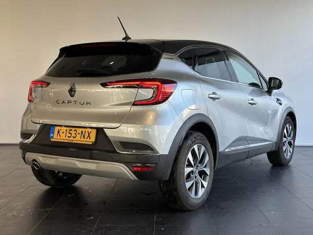 Renault Captur 1.3 TCe 140 Intens 2021 Benzine 2