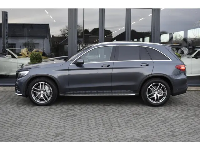 Mercedes-Benz GLC 220 d 4MATIC AMG-Line 2015 Diesel 4
