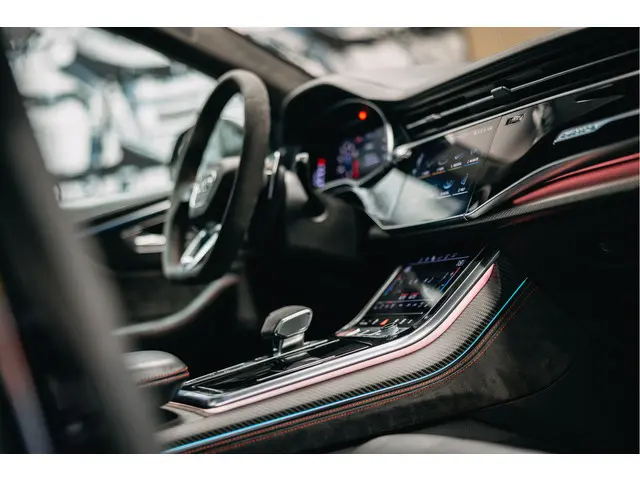 Audi RSQ8 4.0 TFSI quattro 2020 Hybride Benzine 24