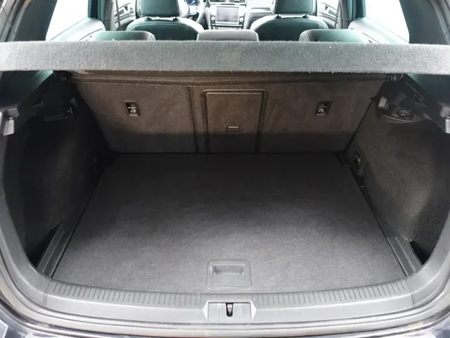 Volkswagen Golf 2.0 TSI R 4Motion Aut- 2014 Benzine 37