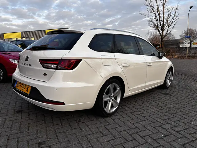 SEAT Leon ST 1.4 EcoTSI FR Connect 2017 Benzine 2