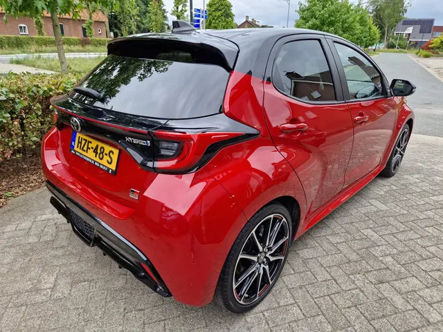 Toyota Yaris 1.5 Hybrid GR Sport 2022 Hybride Benzine 13