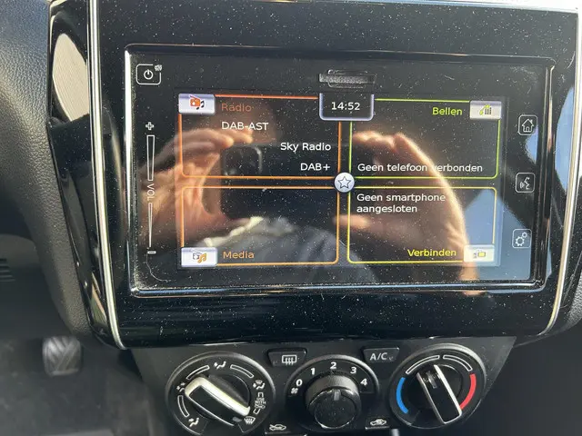 Suzuki Swift 1.2 Select Smart Hybrid 2024 Benzine 11