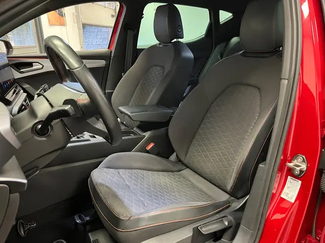 SEAT Leon 1.5 eTSI FR Business Intense 2021 Benzine 4