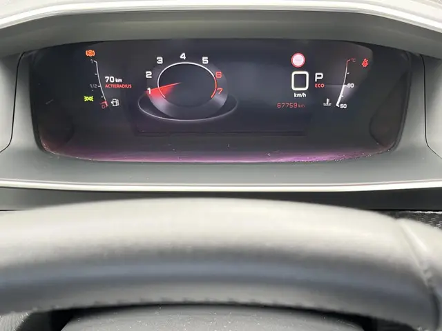Peugeot 2008 1.2 PureTech Allure Pack 2021 Benzine 51