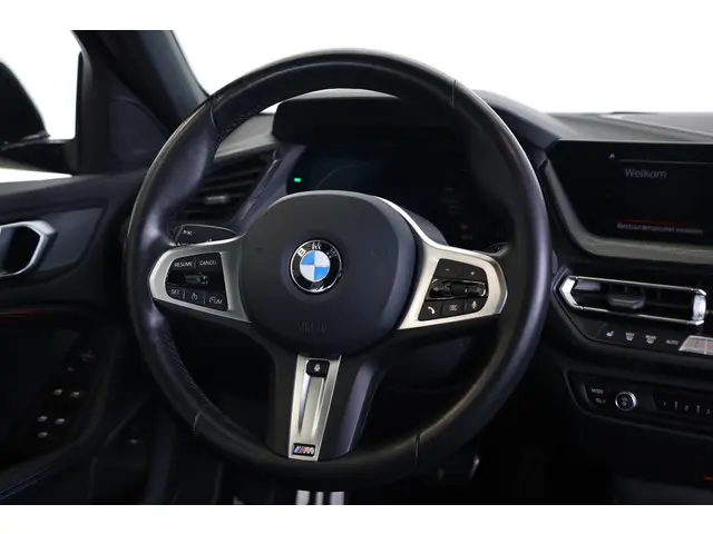 BMW 1 Serie 118i 2024 Benzine 11