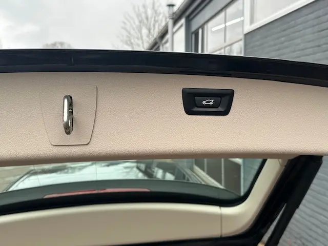 BMW 3 Serie Touring 316i High Executive 2014 Benzine 17