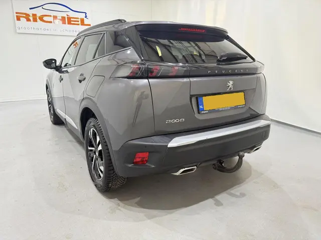 Peugeot 2008 1.2 PureTech Allure Automaat 2020 Benzine 28