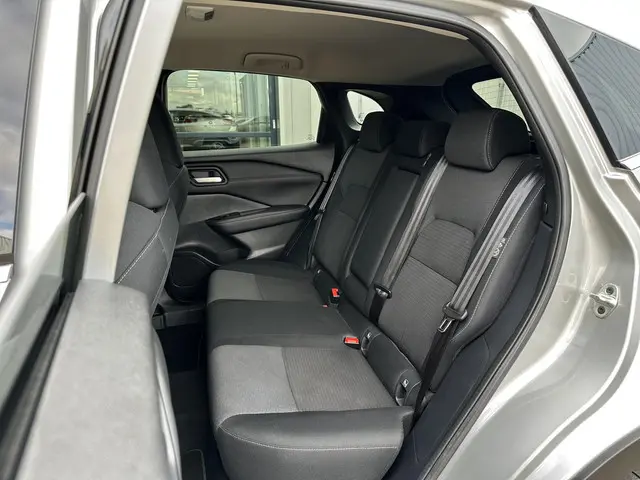 Nissan QASHQAI 1.3 MHEV Xtronic N-Connecta 2024 Benzine 41