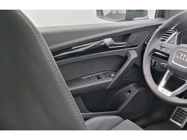 Audi Q5 40 TFSI S edition 2024 Benzine 9