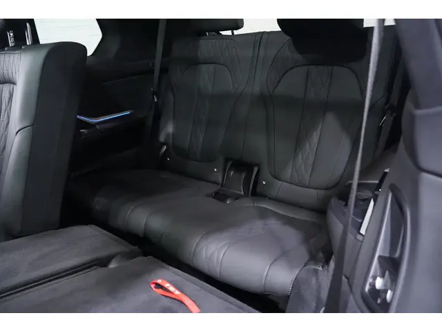 BMW X7 xDrive40i M Sport 2022 Benzine 46