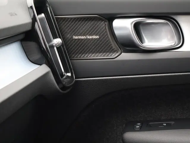 Volvo XC40 2.0 B4 Plus Dark 2024 Benzine 14