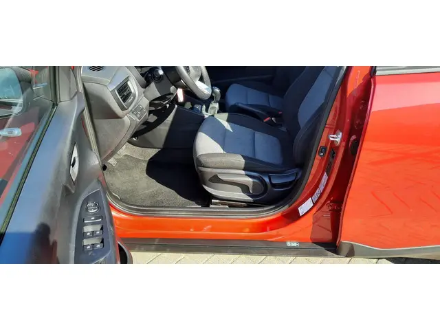 Kia Stonic 1.0 T-GDi Design Edition 2018 Benzine 5