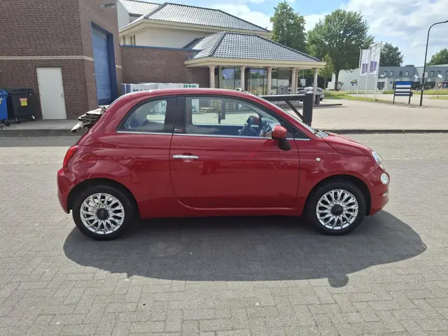 Fiat 500 1.2 Lounge Cabrio 2016 Benzine 6