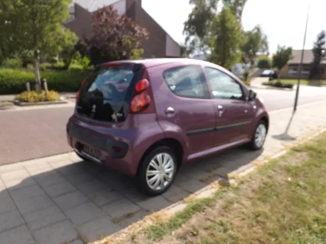 Peugeot 107 1.0 Active 2012 Benzine 5
