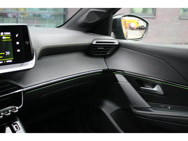 Peugeot 208 1.2 PureTech GT-Line 2020 Benzine 26