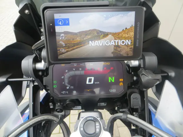 BMW R 1250 GS Adventure Rallye 2024 Benzine 18