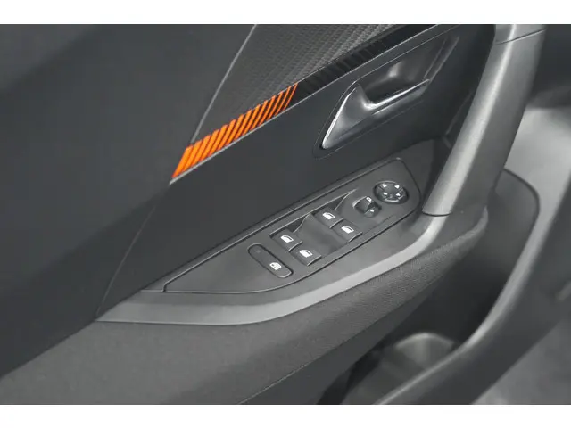 Peugeot e-2008 EV Active 50 kWh 2022 Elektrisch 24