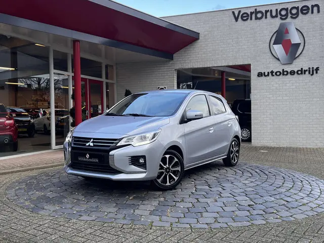 Mitsubishi Space Star 1.2 Instyle 2023 Benzine 20