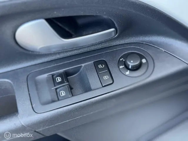 Volkswagen up! 1.0 BMT Move Up! Airco 5-Drs DAB 2018 Benzine 19