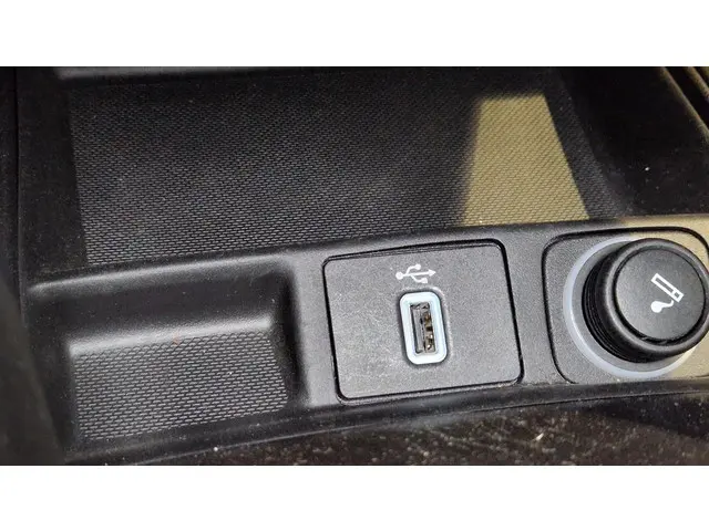 Ford Mondeo 2.0 IVCT HEV Titanium 2020 Hybride Benzine 24