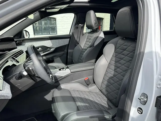 Peugeot 3008 1.2 Hybrid 145 GT 2024 Hybride Benzine 10