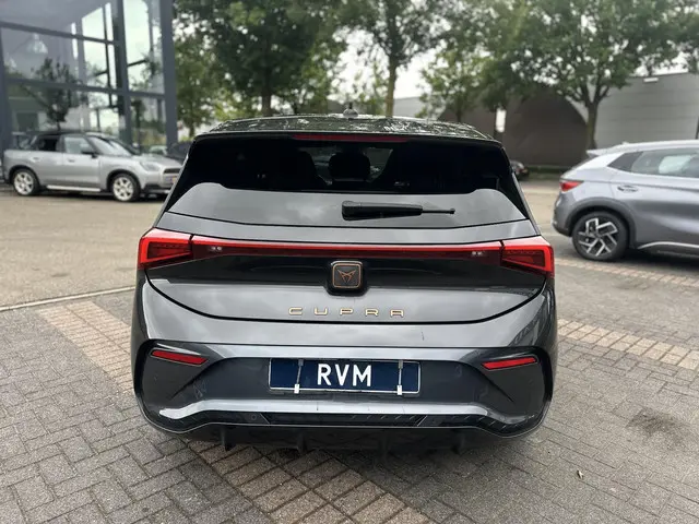 CUPRA Born Business Plus 62 kWh 2023 Elektrisch 4