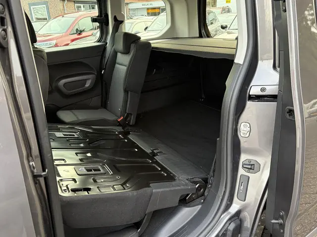 Toyota ProAce CITY Verso 1.2 Turbo Live 2024 Benzine 21