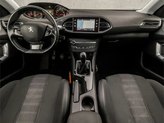 Peugeot 308 SW 1.2 PureTech Sport 2018 Benzine 6