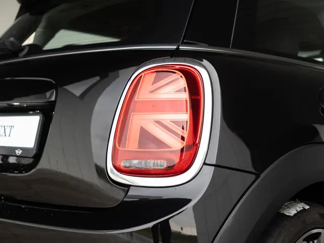 MINI 3-Deurs Cooper 2021 Benzine 14