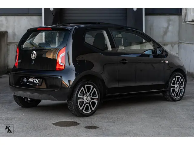 Volkswagen up! 1.0 2014 | CUP Up! | Pano | Lage KM 2014 Benzine 52