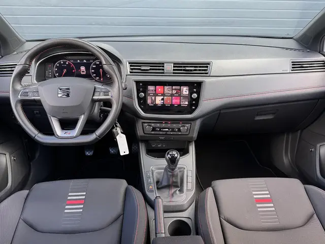 SEAT Ibiza 1.0 TSI FR BUSINESS INTENSE 2020 Benzine 8