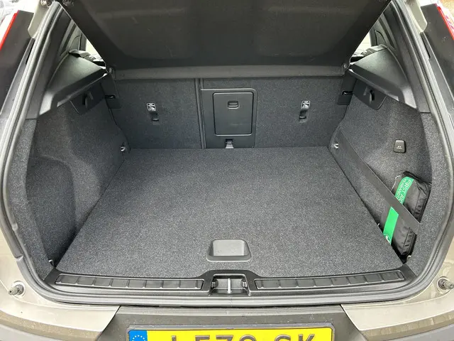 Volvo XC40 2.0 B4 Business Pro 2020 Hybride Benzine 9