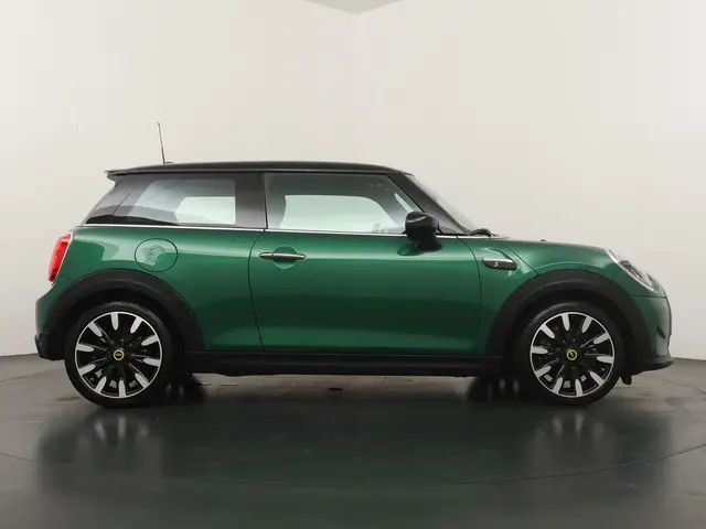 MINI Electric Yours 33 kWh 2022 Elektrisch 8