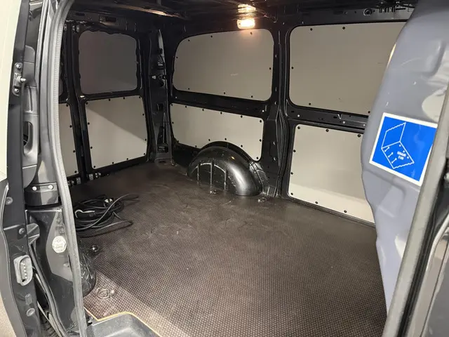 Mercedes-Benz eVito eVito Lang 66 kWh 2023 Elektrisch 8