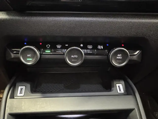 Citroën C4 1.2 Puretech Shine 2022 Benzine 24