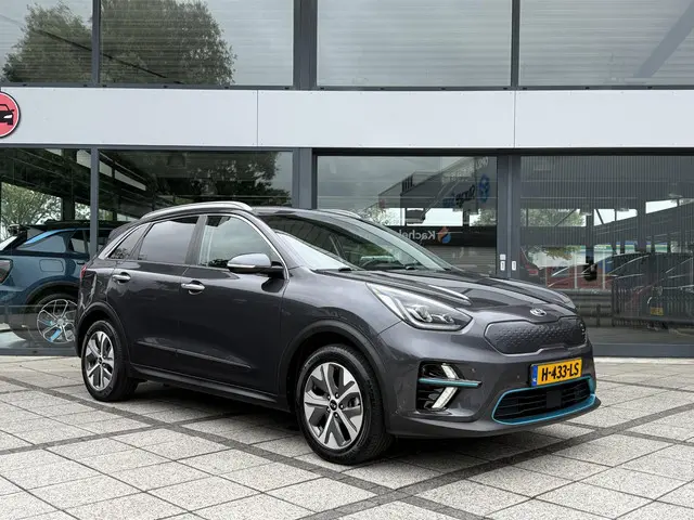 Kia e-Niro ExecutiveLine 64 kWh 2020 Elektrisch 2