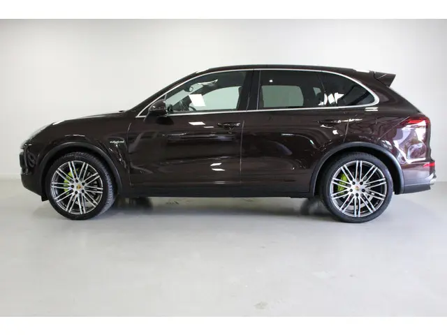 Porsche Cayenne 3.0 S E-Hybrid 2015 Hybride Benzine 12