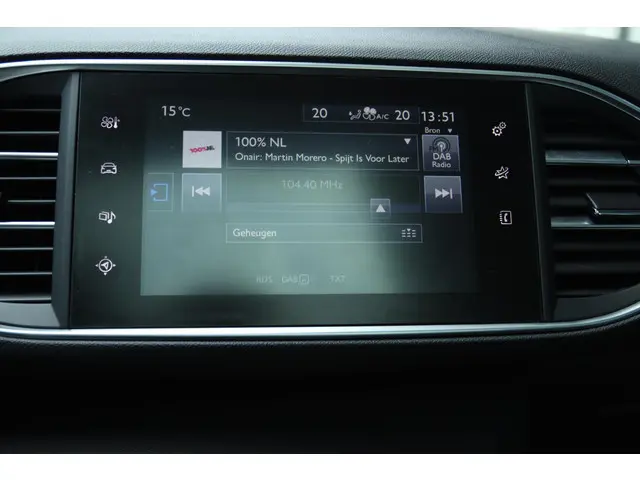 Peugeot 308 1.2 PT ALLURE 2017 Benzine 26