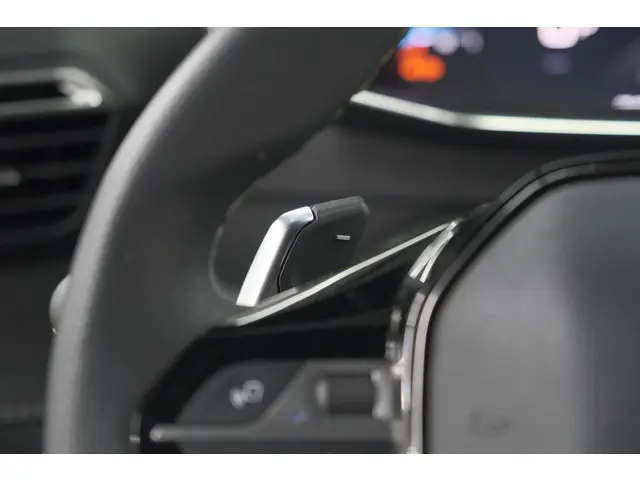 Peugeot 2008 PureTech 130 EAT8 GT 2024 Benzine 40