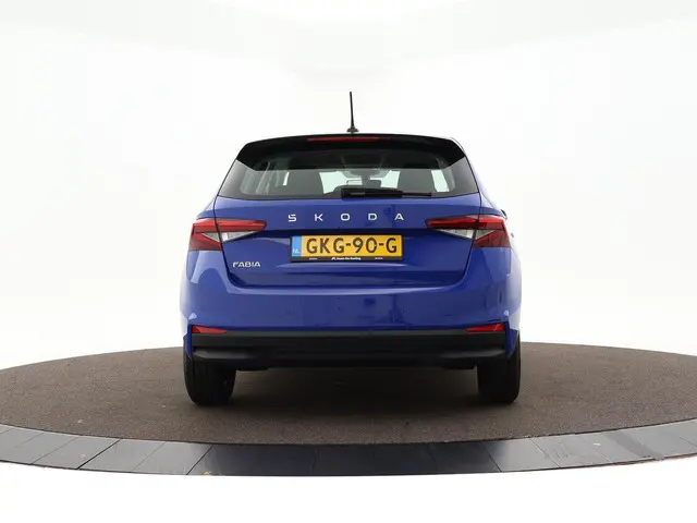 Škoda Fabia 1.0 Tsi 95pk Selection 2024 Benzine 21