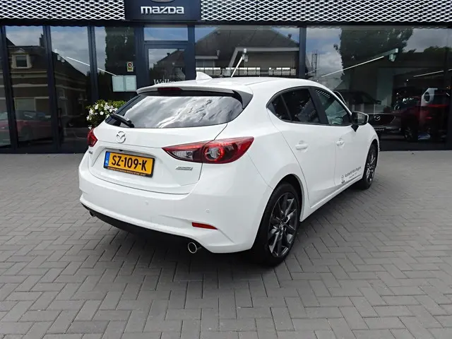 Mazda 3 3