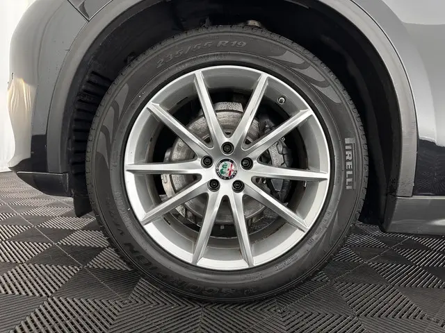 Alfa Romeo Stelvio 2.2d AWD Q4 Super 2018 Diesel 22