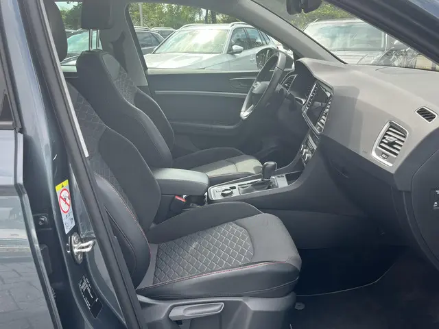 SEAT Ateca 1.5 TSi DSG FR Business Intense 2022 Benzine 14