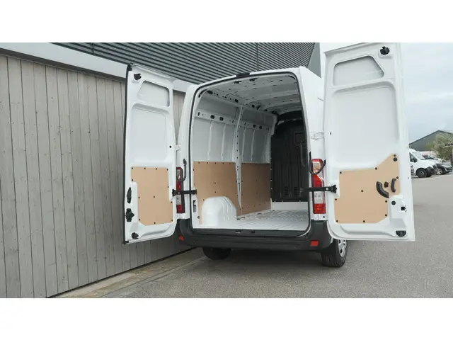 Renault Master T35 2.3 dCi 135 L2H2 Comfort 2024 Diesel 10