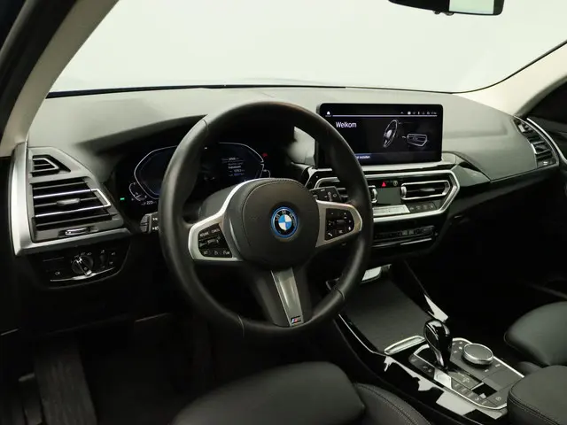 BMW X3 xDrive30e 2022 Hybride Benzine 10