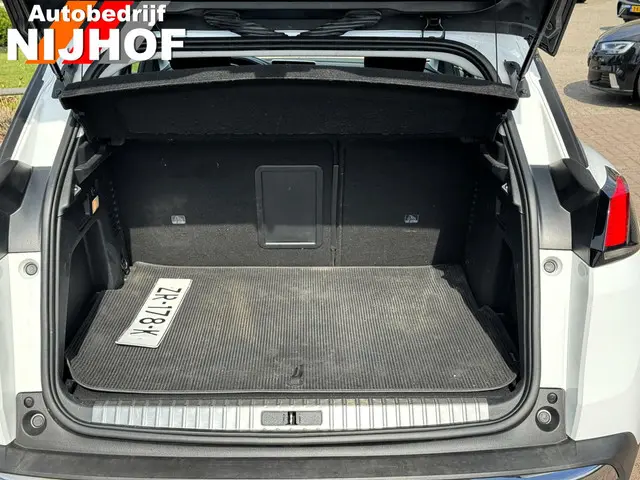 Peugeot 3008 1.2 PureTech Allure 2019 Benzine 25