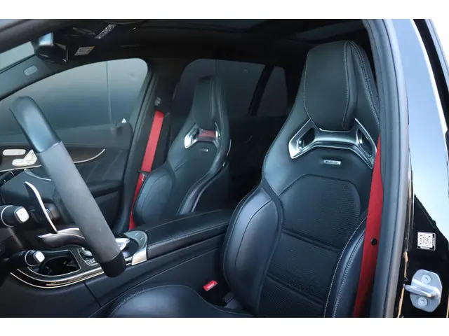 Mercedes-Benz C-Klasse Estate AMG 63 2018 Benzine 15